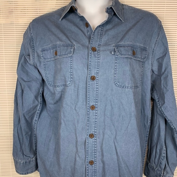 Clear Water Outfitters blue chambray button up men’s shirt size Large - Picture 2 of 10